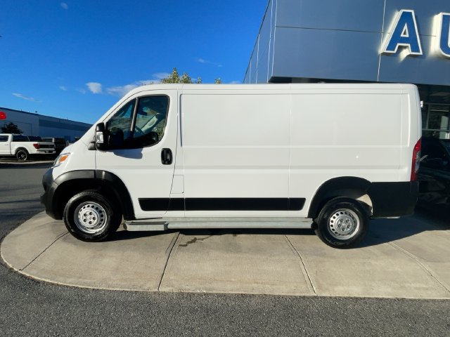 Used 2025 RAM ProMaster 2500 w/ U-Haul Equipment Group FWD image 4