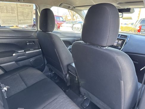 Used 2021 Mitsubishi Outlander Sport SE image 34