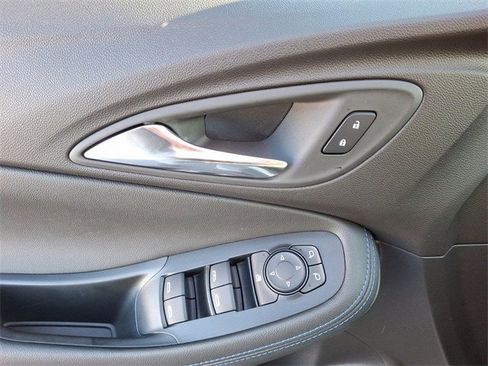 New 2025 Buick Encore GX Sport Touring w/ Advanced Technology Package image 9