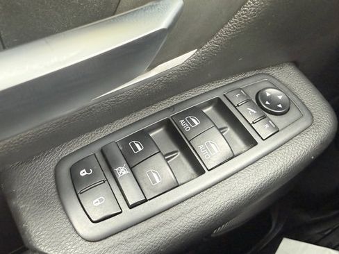 Used 2019 RAM 1500 Big Horn image 24