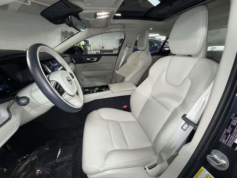 Used 2025 Volvo S60 T8 Plus image 2