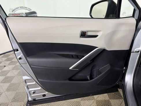 Used 2026 Toyota Corolla Cross L image 10