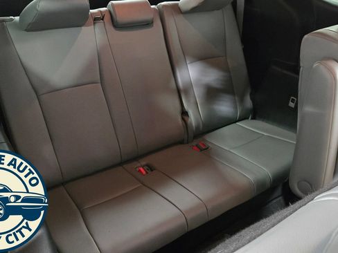 Used 2023 Toyota Highlander XLE AWD/4WD image 37