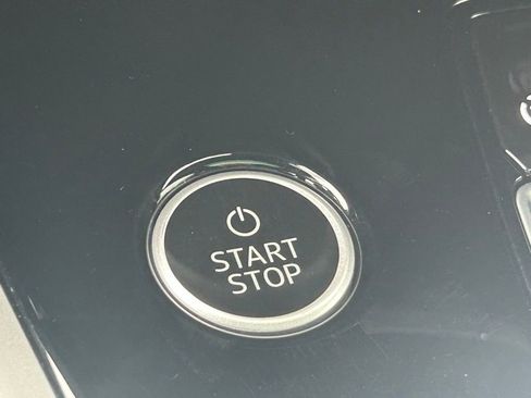 Used 2023 Audi Q4 e-tron Premium Plus image 57