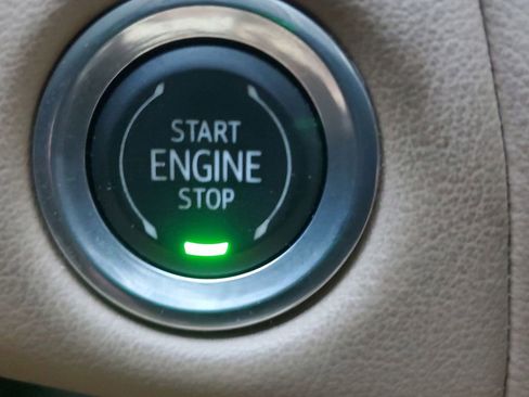 Used 2021 Chevrolet Tahoe Premier w/ Premium Package image 39