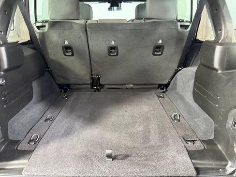 Certified 2025 Jeep Wrangler Unlimited Sahara AWD/4WD image 27