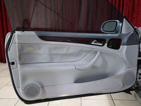 Used 2003 Mercedes-Benz CLK 320 Cabriolet image 13