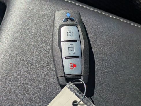 New 2026 Mitsubishi Outlander ES FWD image 31