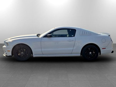 Used 2014 Ford Mustang Coupe w/ Equipment Group 102A image 10