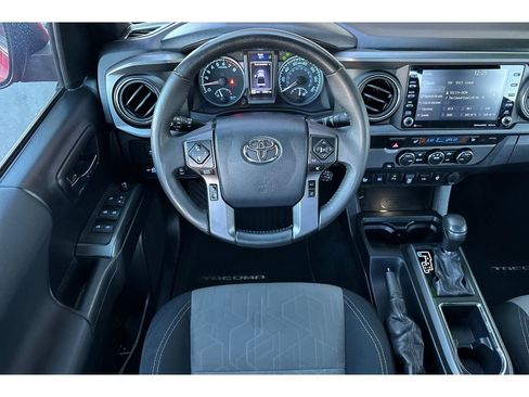 Used 2020 Toyota Tacoma 2WD Double Cab image 15