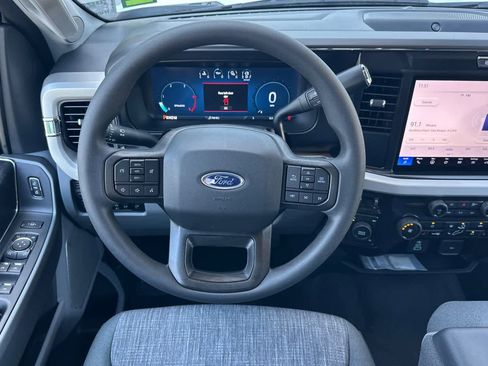 New 2026 Ford F350 XLT w/ XLT Premium Package AWD/4WD image 15