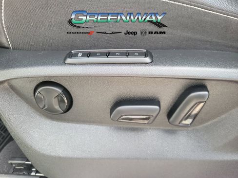 Used 2024 Volkswagen Atlas SEL Premium R-Line image 21