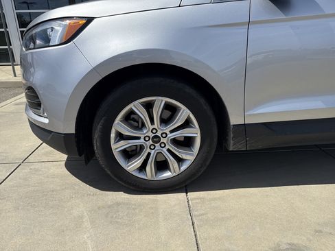 Used 2024 Ford Edge Titanium AWD/4WD image 9