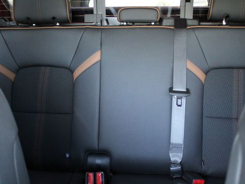 Used 2023 GMC Canyon AT4 w/ Technology Package AWD/4WD image 44
