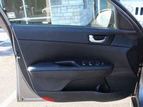 Used 2018 Kia Optima LX w/ Convenience Package FWD image 11