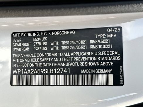 New 2025 Porsche Macan image 27