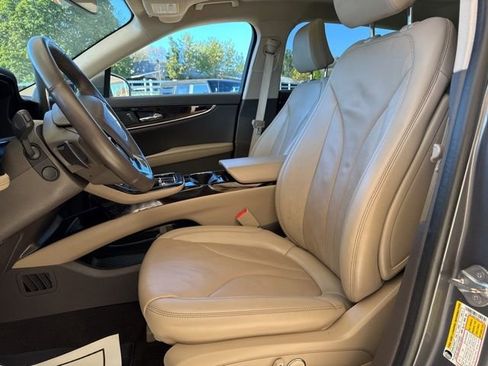 Used 2022 Lincoln Nautilus Reserve w/ Equipment Group 201A image 3