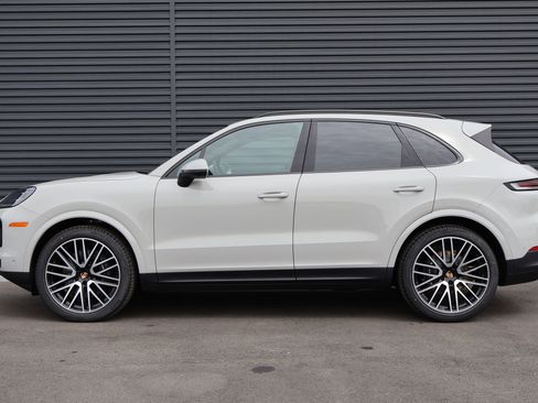 New 2026 Porsche Cayenne image 2
