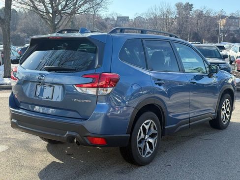 Used 2023 Subaru Forester Premium image 6