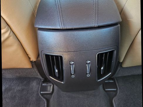 Used 2011 Hyundai Sonata Limited w/ Navigation Pkg 5 image 9