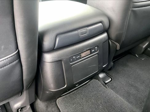 Used 2023 Nissan Armada SL w/ Captain's Chairs Package RWD image 37