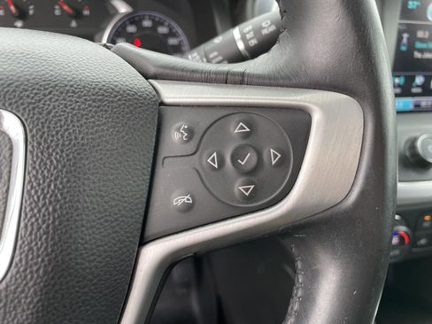 Used 2017 GMC Acadia SLE FWD image 17
