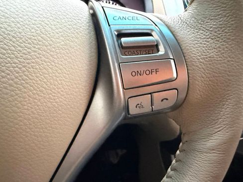 Used 2015 Nissan Altima 2.5 SL w/ Technology Package FWD image 24