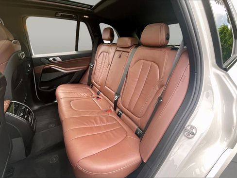 Used 2019 BMW X5 xDrive40i w/ M Sport Package AWD/4WD image 20