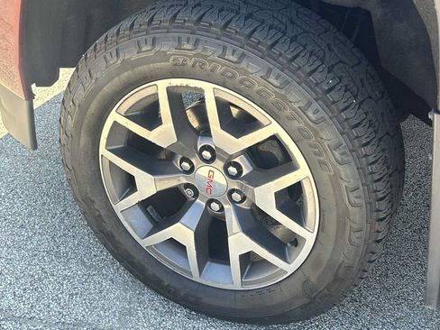 Used 2016 GMC Sierra 1500 SLT w/ All-Terrain Package AWD/4WD image 32