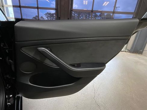 Used 2022 Tesla Model 3 Long Range AWD/4WD image 22