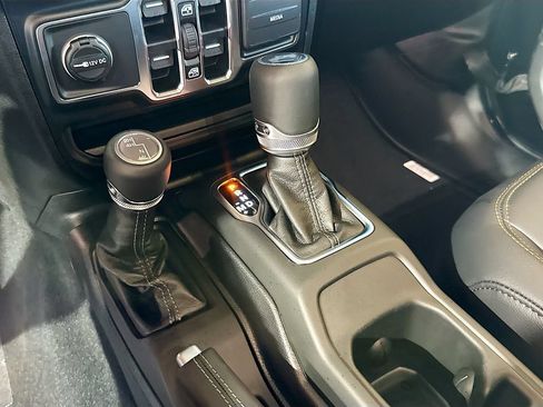 New 2026 Jeep Wrangler Unlimited Sahara AWD/4WD image 17