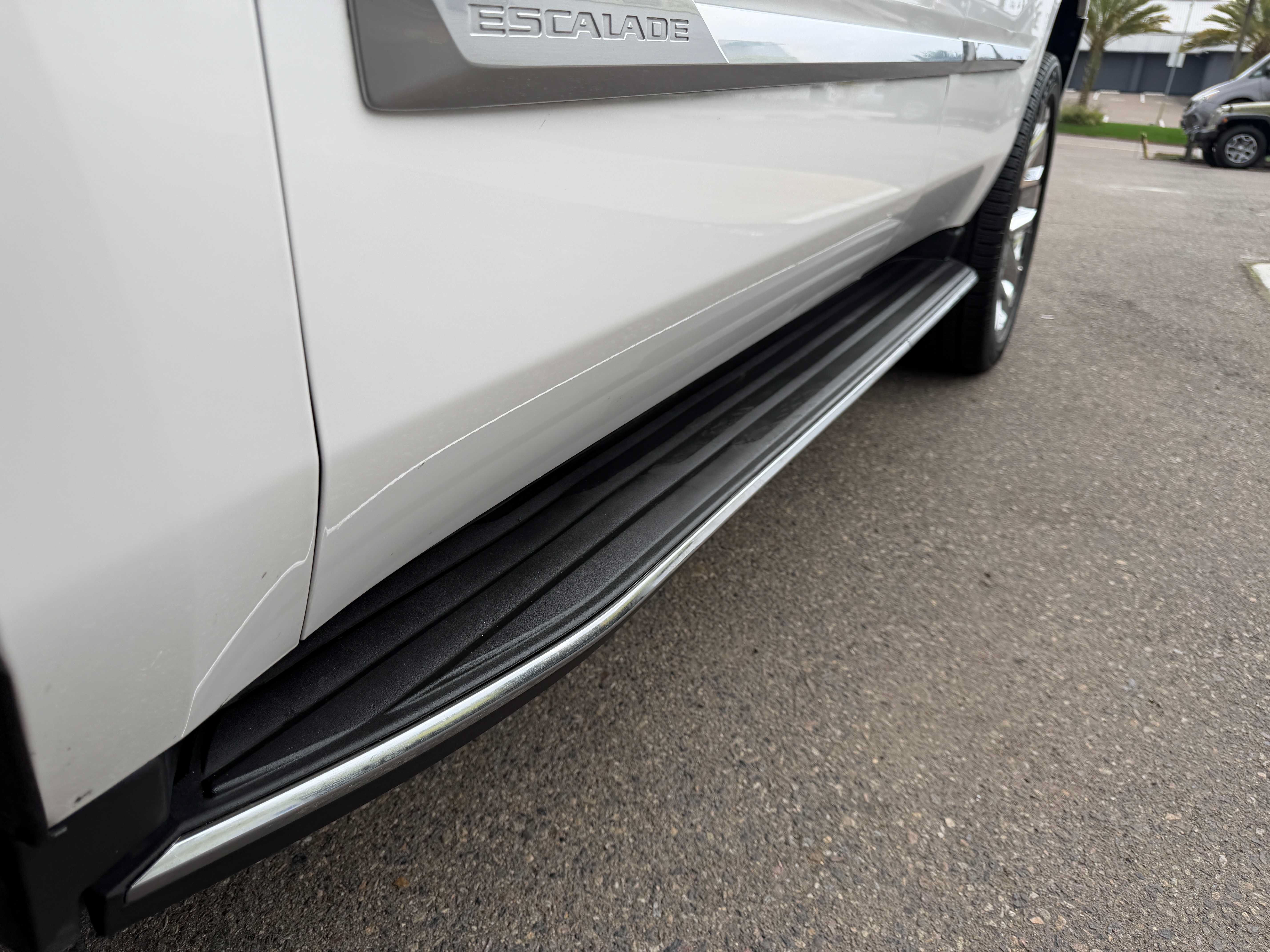 Used 2020 Cadillac Escalade Luxury RWD image 9