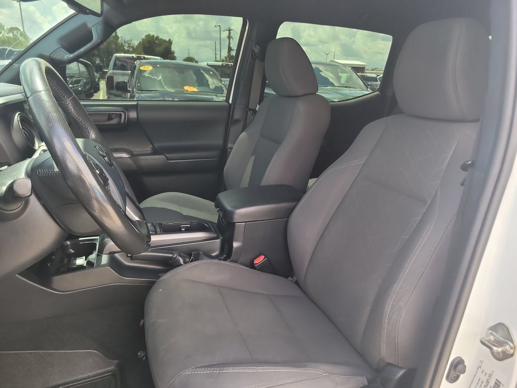 Used 2019 Toyota Tacoma TRD Sport RWD image 18