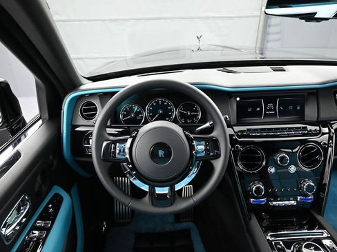 Used 2024 Rolls-Royce Cullinan Black Badge w/ Driver's Package image 18