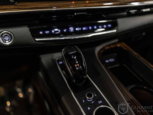 Used 2021 Cadillac Escalade ESV Premium Luxury w/ LPO, Floor Liner Package AWD/4WD image 31