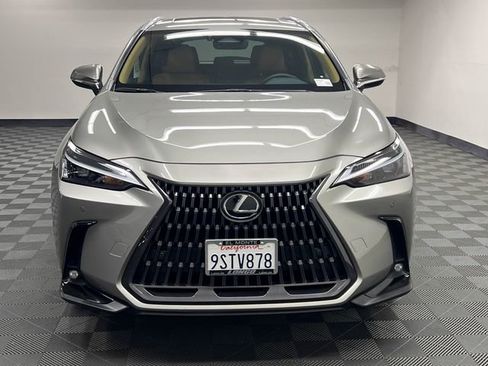 Used 2025 Lexus NX 250 FWD image 3