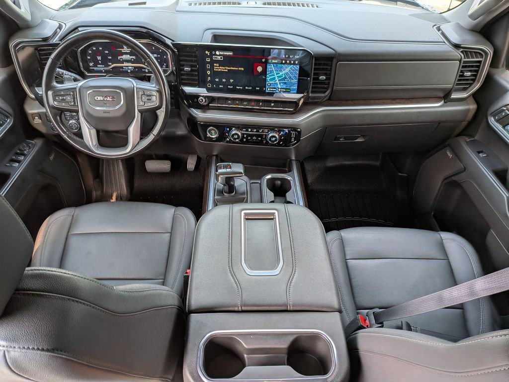 Used 2022 GMC Sierra 1500 SLT w/ SLT Convenience Package AWD/4WD image 4