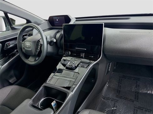 Certified 2025 Toyota bZ4X AWD w/ Weather Package image 28