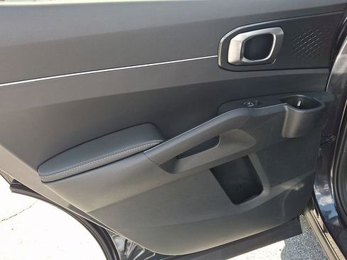 Used 2025 Kia Sorento S AWD/4WD image 10
