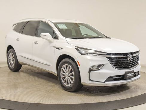 Used 2024 Buick Enclave Premium image 6