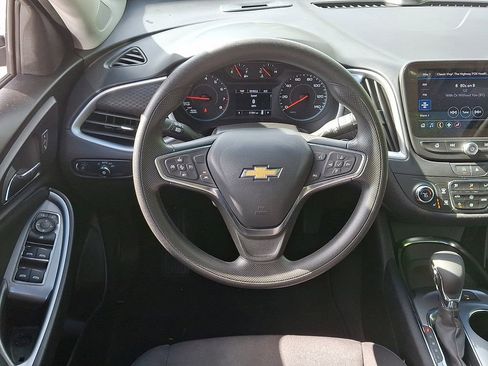 Used 2024 Chevrolet Malibu LT FWD image 19