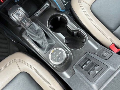 Used 2023 Ford Bronco Wildtrak image 25