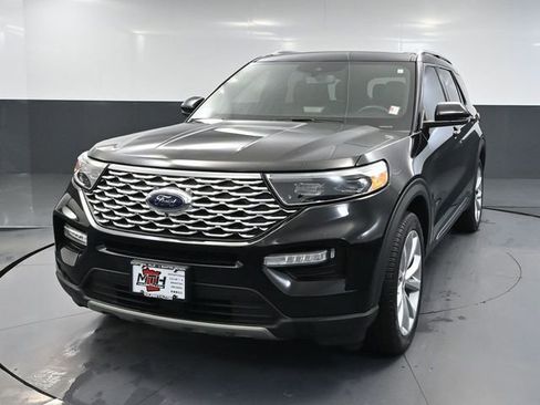 Used 2023 Ford Explorer Platinum w/ Technology Package image 12