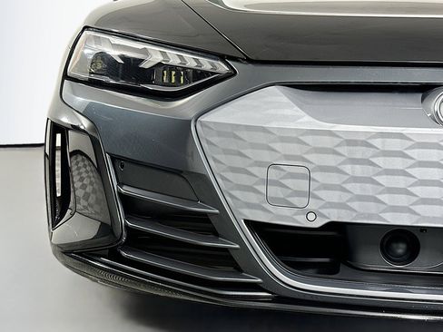 Used 2022 Audi e-tron GT Premium Plus image 16