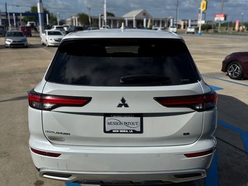 Used 2024 Mitsubishi Outlander SE Black Edition AWD/4WD image 6