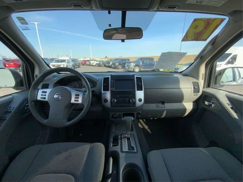 Used 2019 Nissan Frontier SV image 27