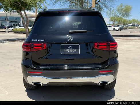 Used 2025 Mercedes-Benz GLB 250 image 6
