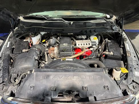 Used 2017 RAM 2500 Tradesman w/ Chrome Appearance Group image 10