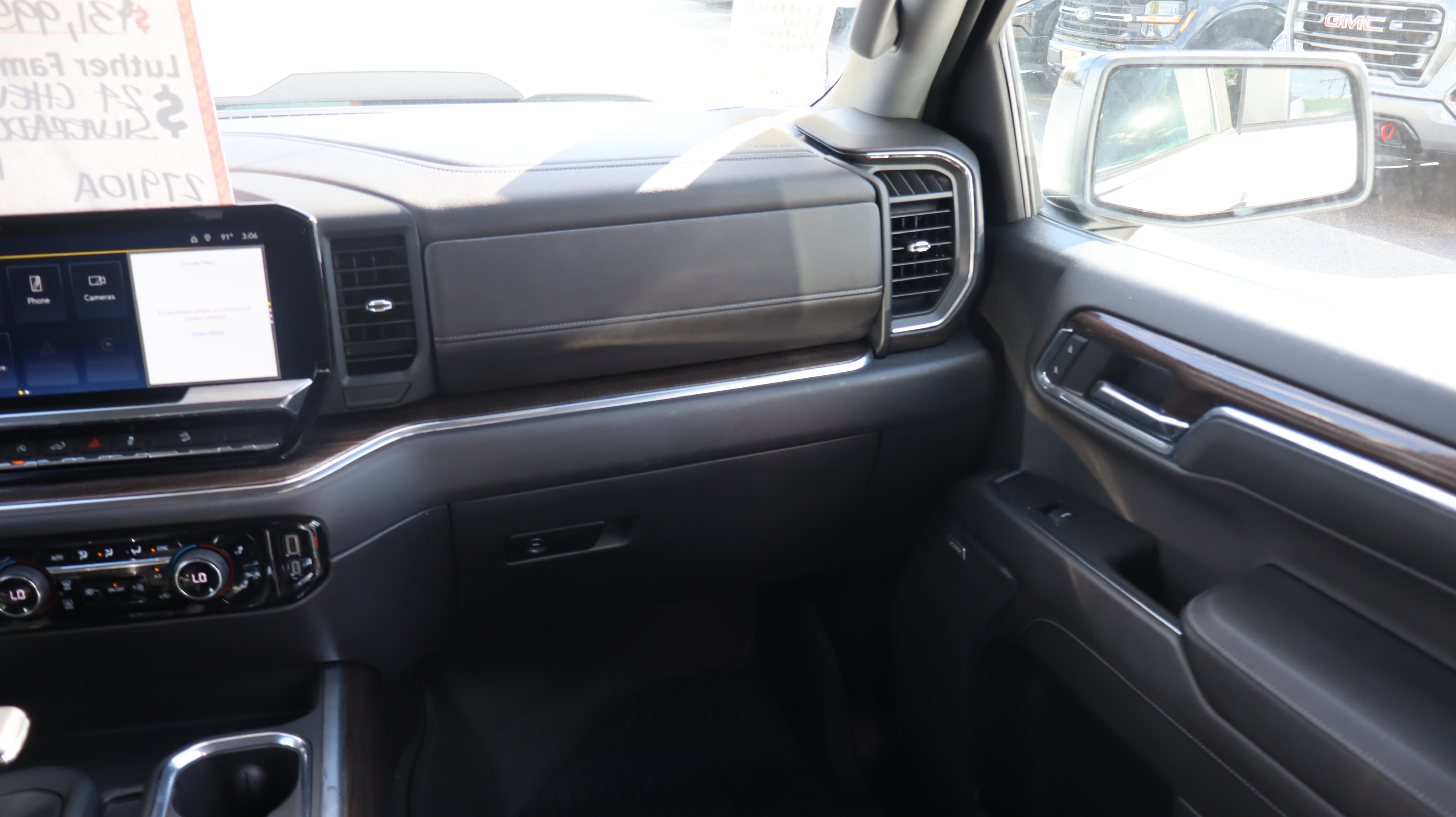 Used 2024 Chevrolet Silverado 1500 LT Trail Boss w/ Convenience Package II AWD/4WD image 10