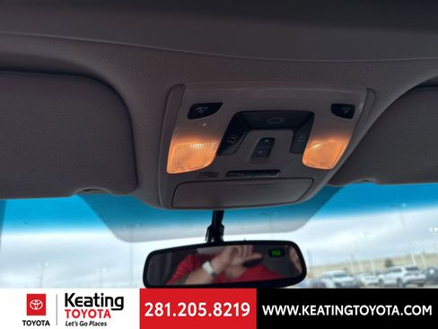 Used 2012 Toyota Sienna image 20